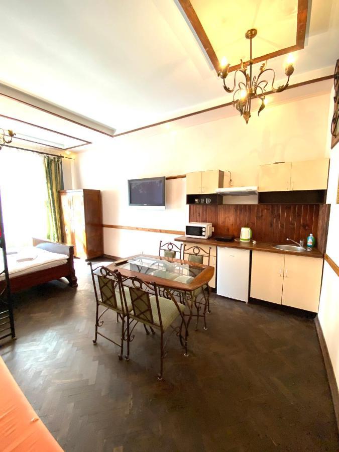 Квартира На Вулиці Лесі Українки 19 Lviv Eksteriør bilde